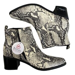 NWT Blondo Leather Ankle Boots